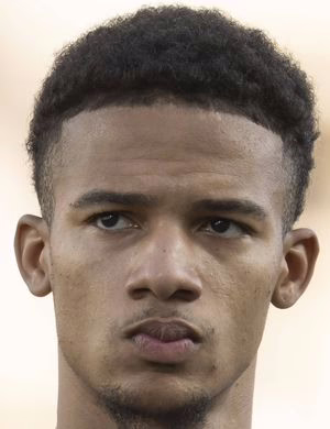 Michael Amir Junior Richardson, مايكل أمير جونيور ريتشاردسون