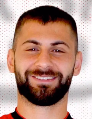 Kadir Karış